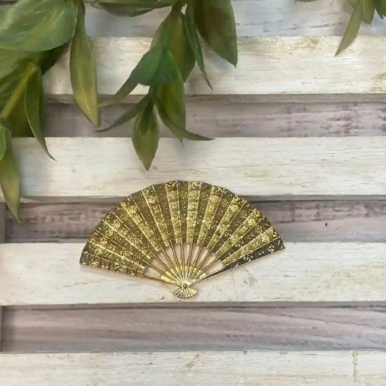 Broche Abanico Ondulado Grande Dorado Brillo