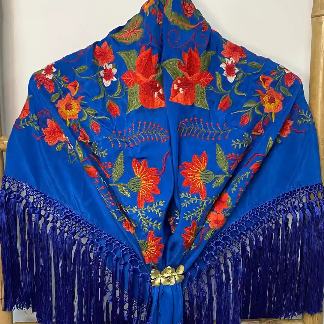 mantoncillos bordados