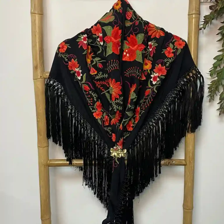 mantoncillos bordados