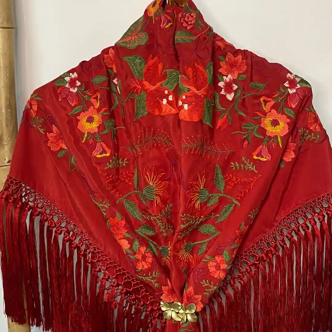 mantoncillos bordados