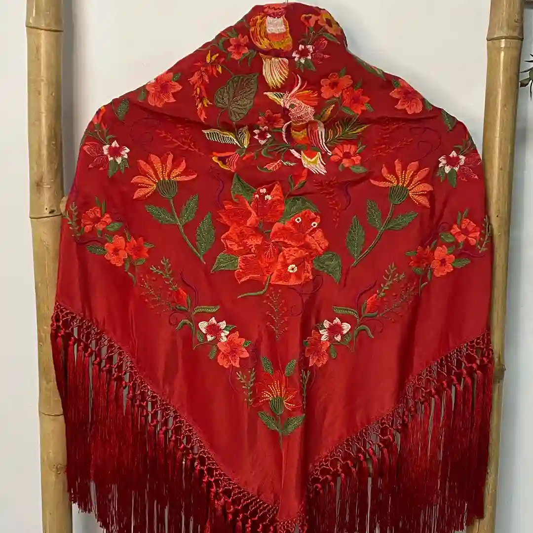 mantoncillos bordados