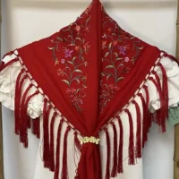Mantoncillos niña bordado