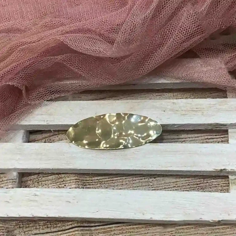 Broche Ovalado Dorado Brillo