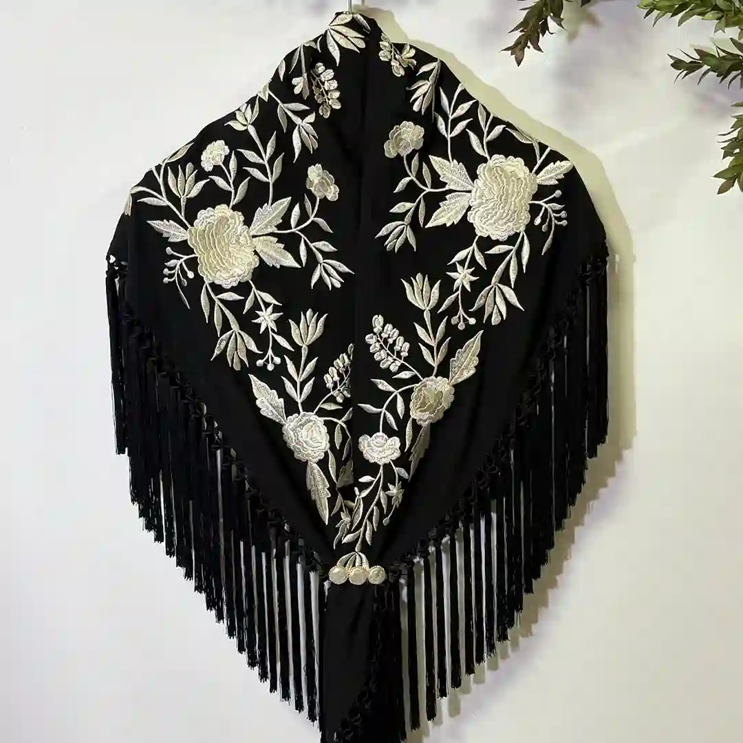 Mantoncillo Mod. Zafiro - Negro con Beige