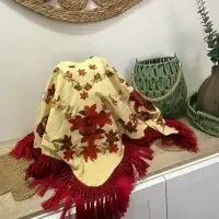 Mantón Mod. Libélula - Mantequilla Fleco Rojo