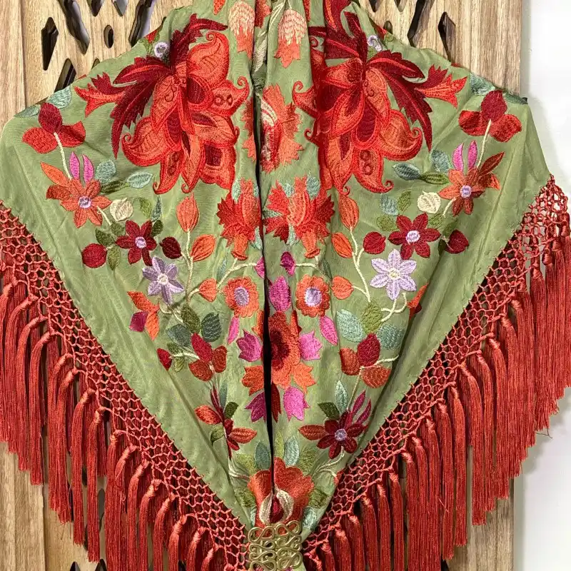 Mantoncillo de flamenca