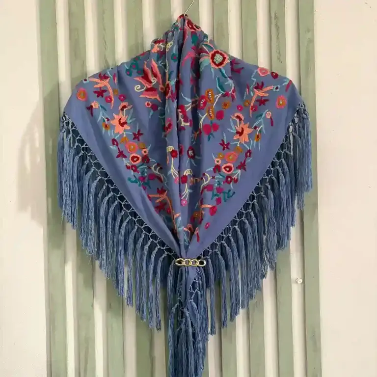 Mantoncillo Mod. Marisol - Azul Lavanda