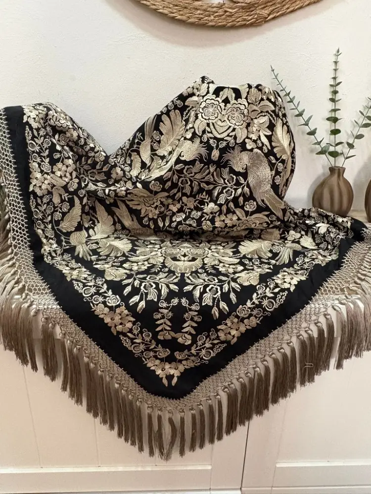 Mantón Mod. Papagayo - Negro/Beige Fleco Topo